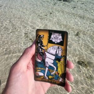 9 Live Tarot Readings (12 hours): Answers from Saint Death